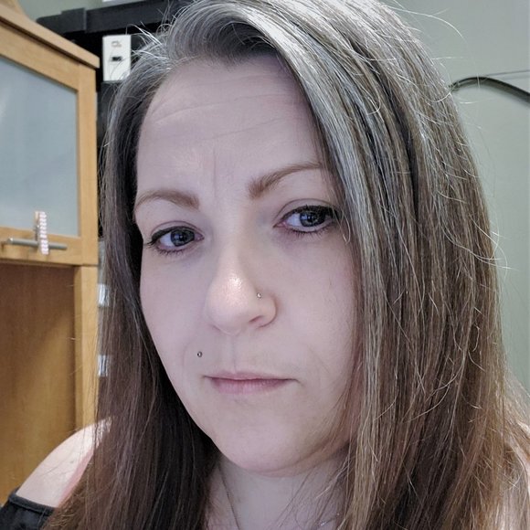 Meet your Posher, Andrea - Picture 1 of 1